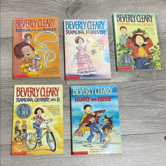 Kids Book Set - Colorful Collection - Picture 3 of 3